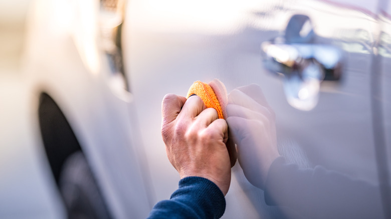 Polishing car door