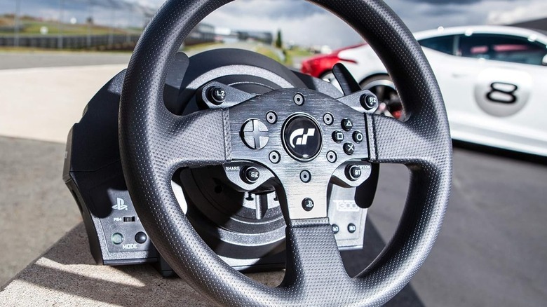 Thrustmaster T300RS on road