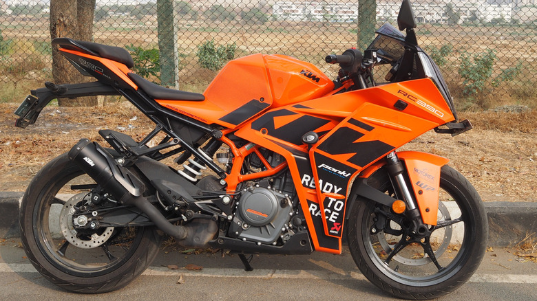 A KTM RC 390 bike parked on a street side