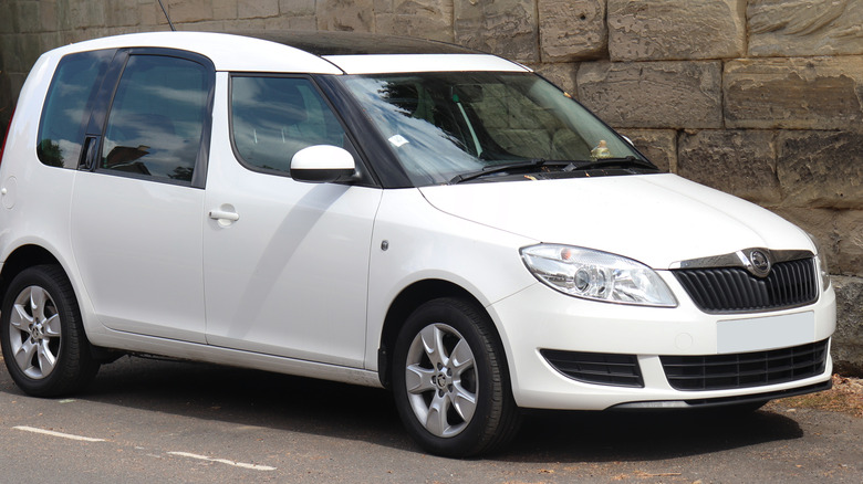 White Skoda Roomster parked