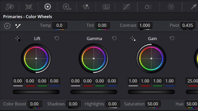 The color wheels in DaVinci Resolve 19's color tab.