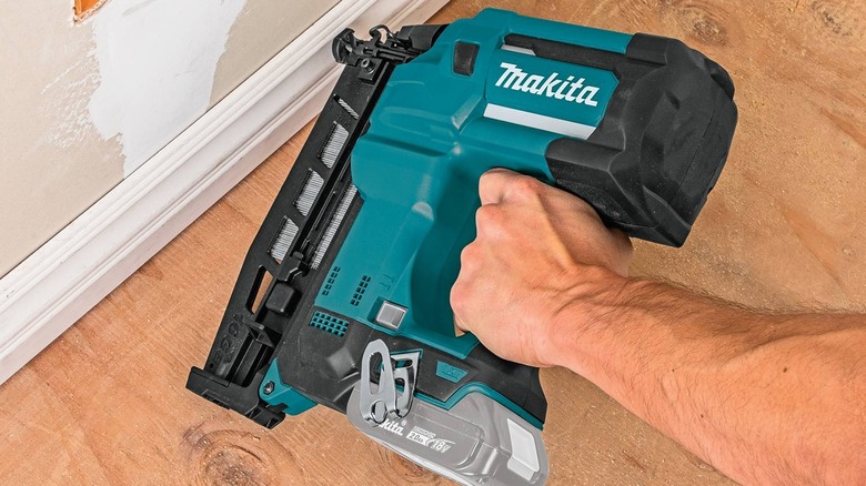 Makita straight finisher nailer