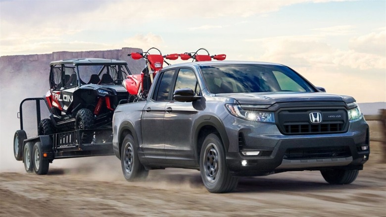 2024 Honda Ridgeline Pulling A Utility Trailer