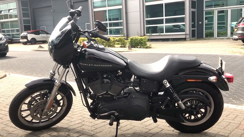 Harley-Davidson Dyna Super Glide Sport on display