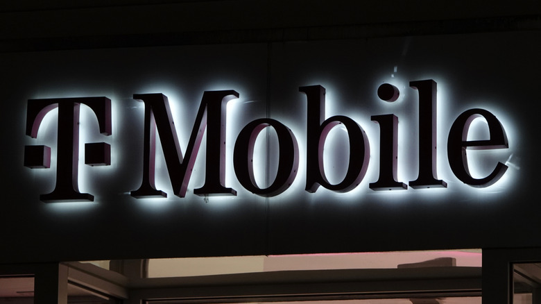 illuminated T-Mobile logo