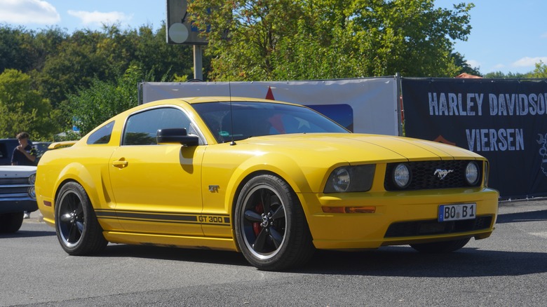 2005 yellow Mustang GT