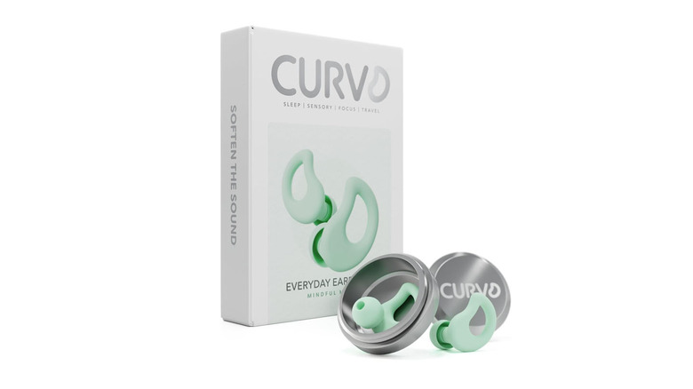 An open carrying case of the Curvd earplugs are showing what's inside