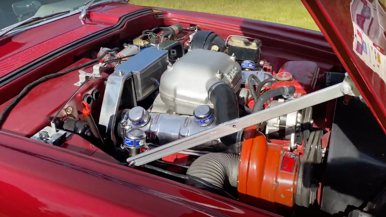 Studebaker Avanti R3 engine