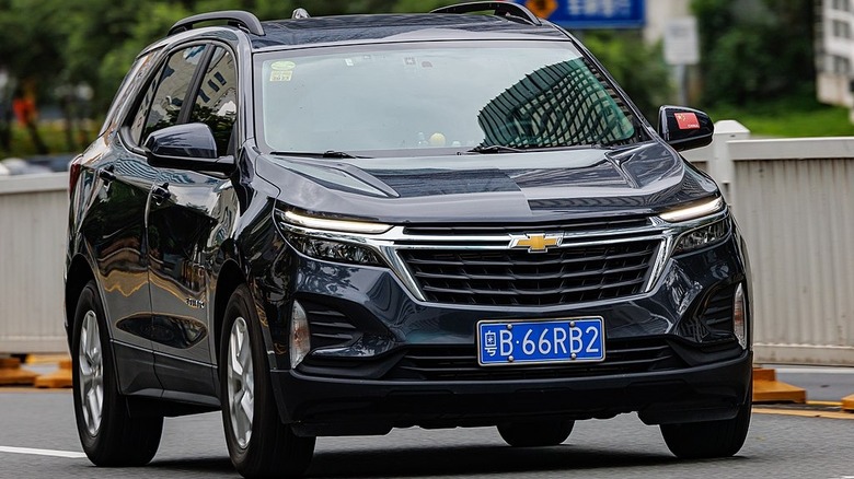 2022 navy blue Chevy Equinox