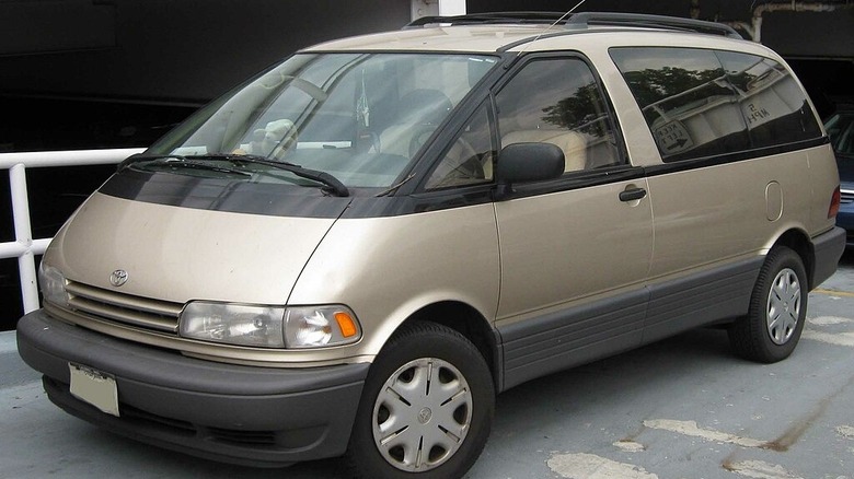 Gold 1991 Toyota Previa