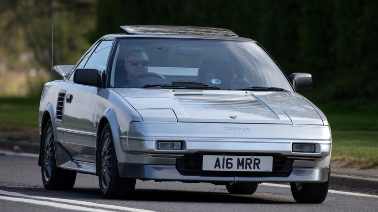 Toyota MR2