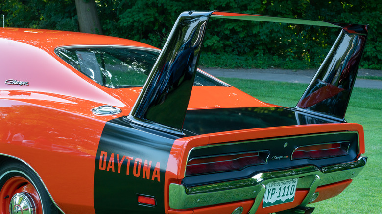 426 HEMI Charger Daytona