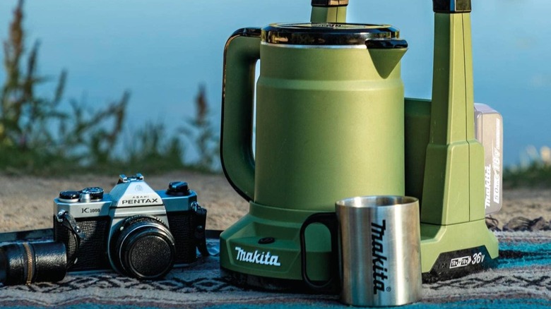 Makita kettle sitting on a blanket