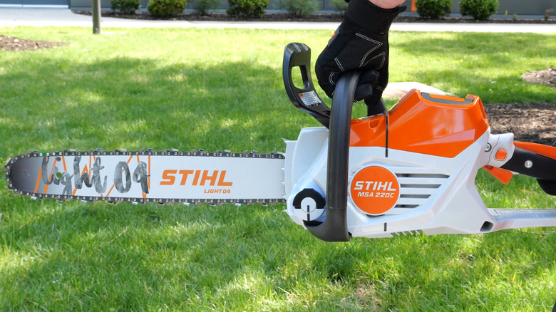 Stihl MSA 220 C-B chainsaw