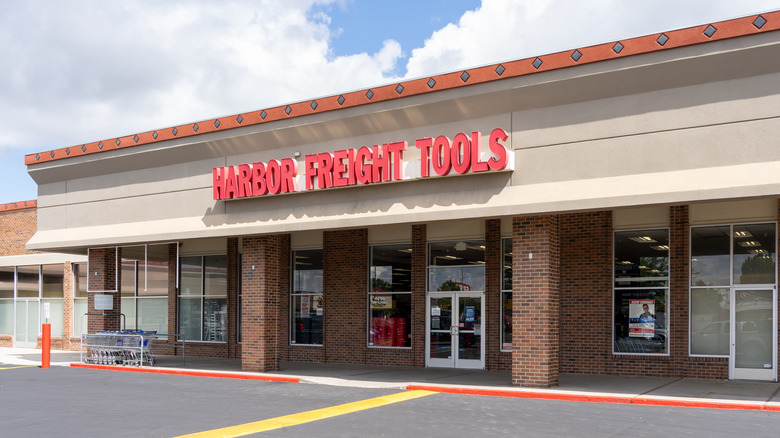 Harbor Freight Tools store front