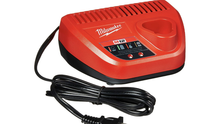 M12 Lithium Ion 12V Battery Charger