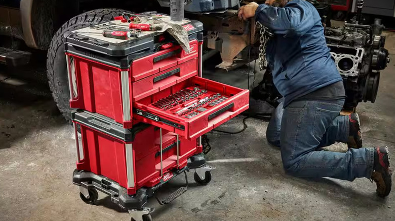 Milwaukee tool box drawer open