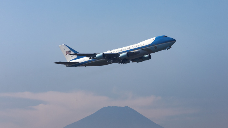 A C-40C takes off on a sunny day