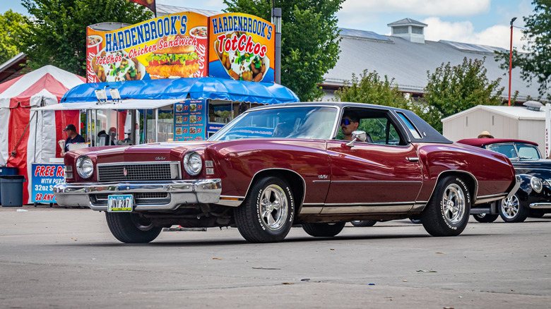 Chevrolet Monte Carlo wide side view