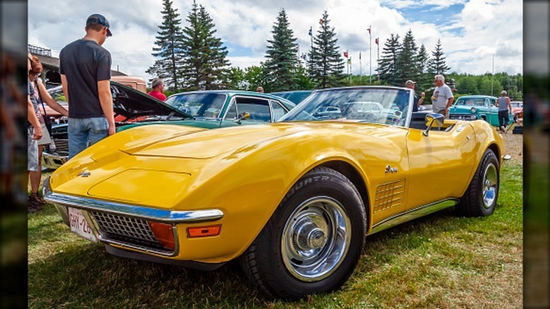 yellow 1972 Corvette