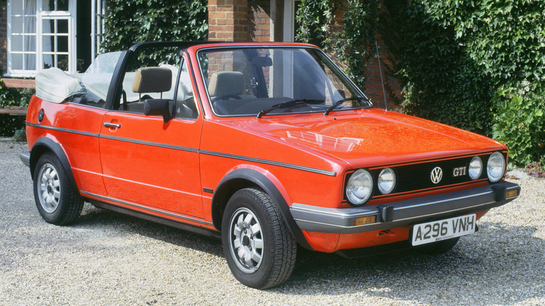 Front 3/4 view of VW Rabbit/Golf Convertible