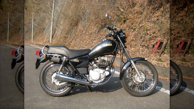 Yamaha SR125 parked street