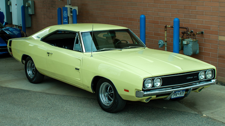 1969 Dodge Charger 500 in alley