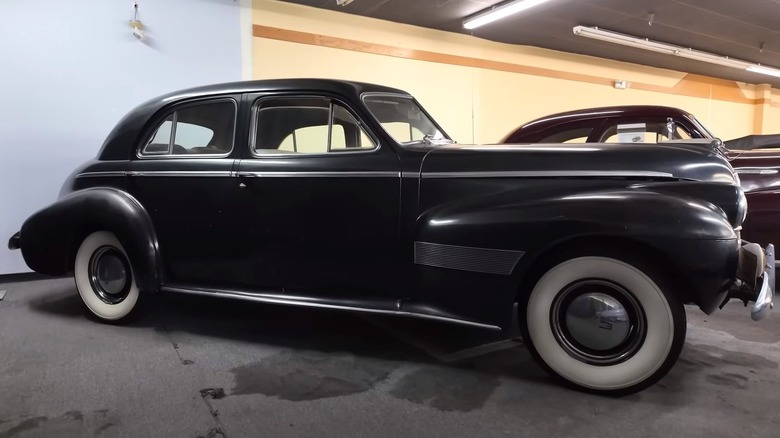 1940 Oldsmobile Series 90 Side View