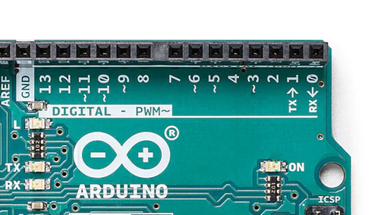 Arduino Uno zoomed in pins