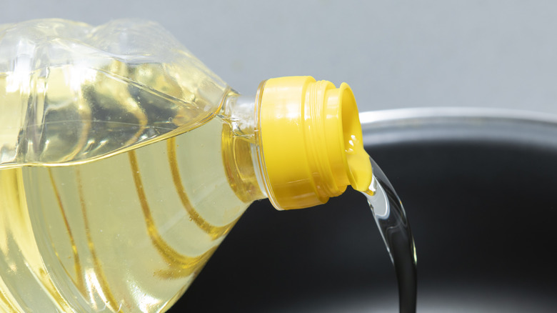 vegetable oil pouring