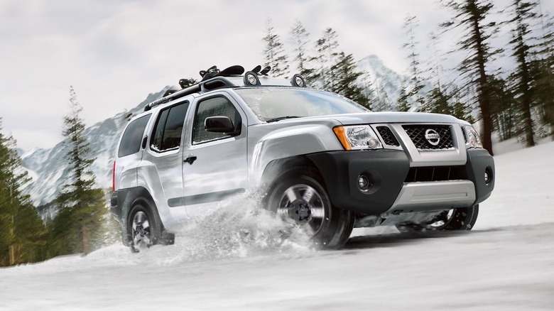 Nissan Xterra off-roading in the snow