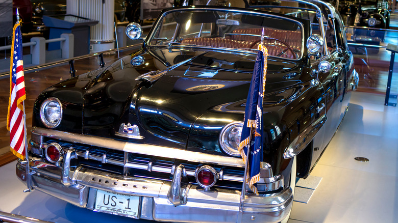 Lincoln limo in museum