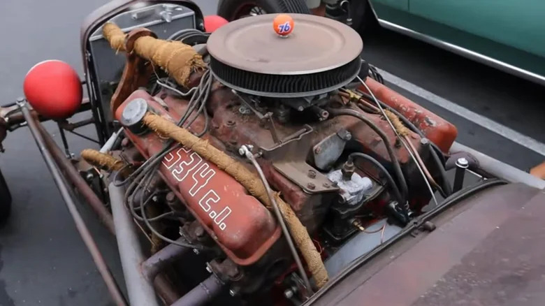 Rusty ford 534 CI engine