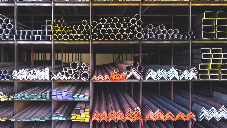 Well organized bar and pipe rack