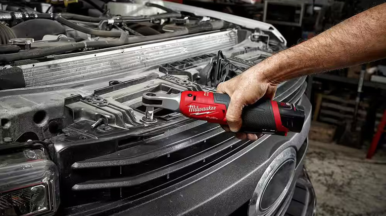 Milwaukee M12 FUEL ratchet