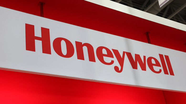 Honeywell display at Association of the U.S. Army