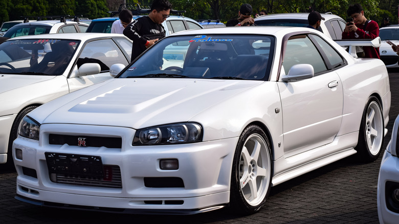 Front Angle view of the Skyline GT-R R34 in white