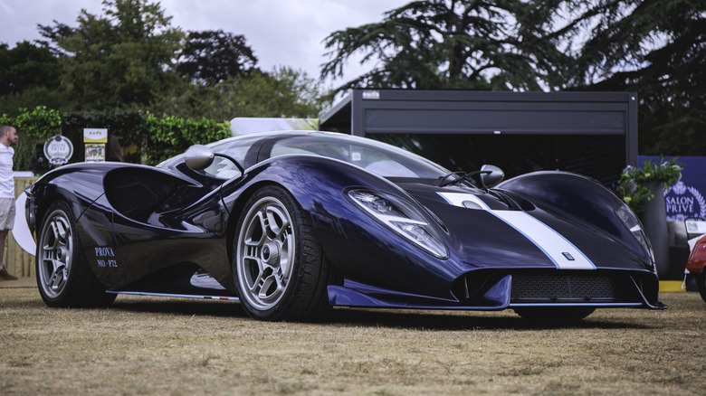 Purple De Tomaso P72