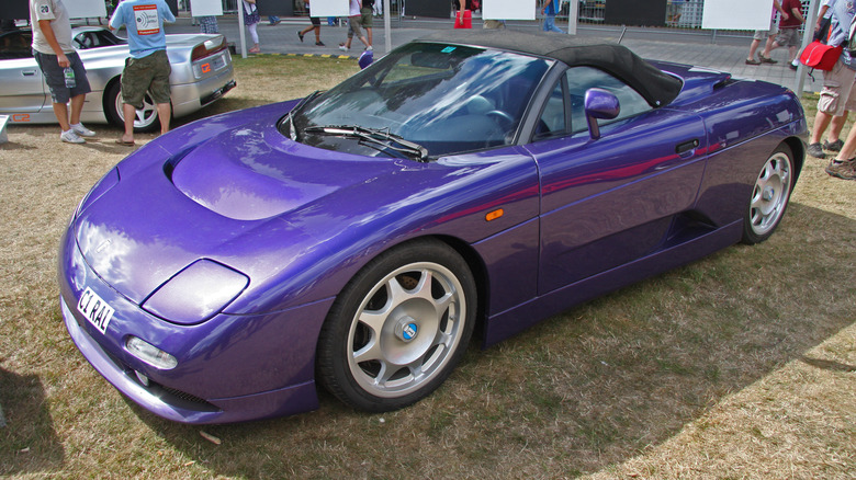 Purple De Tomaso Guara convertible