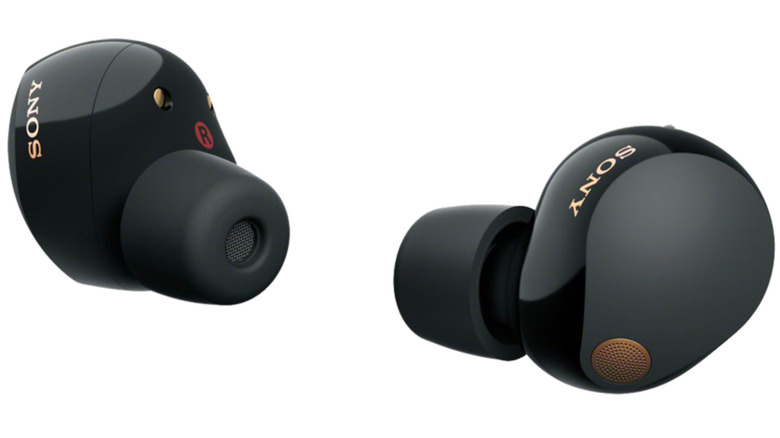 black Sony WF-1000XM5 earbuds