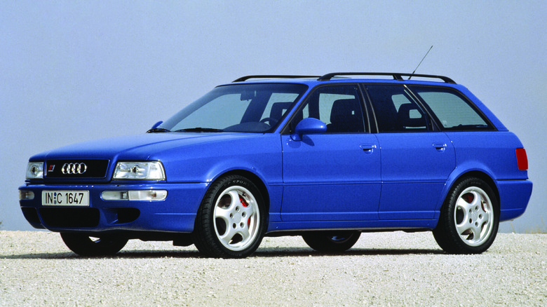 Blue Audi RS 2 Avant parked