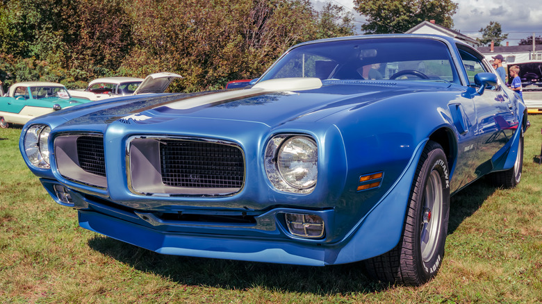 Front 3/4 view of 1970 1/2-1973 Pontiac Trans Am