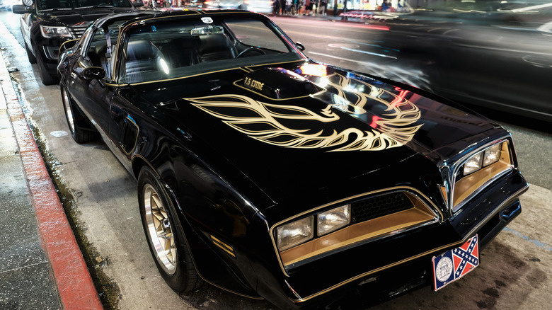 Front 3/4 view of 1977-78 Pontiac Firebird Trans Am from Smokey and the Bandit