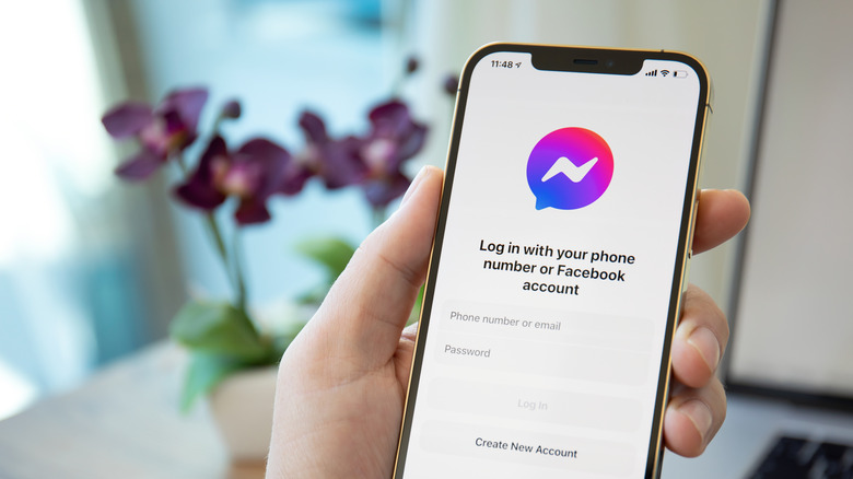 Messenger iPhone login screen
