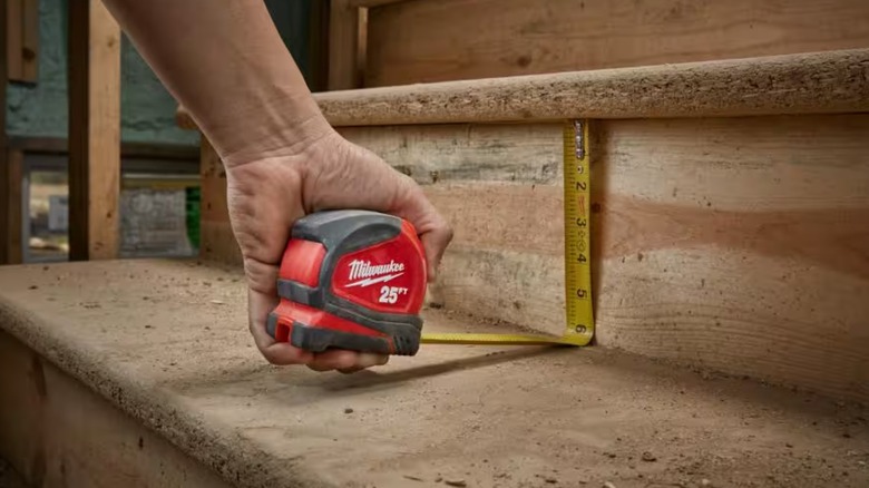 Milwaukee tape measure