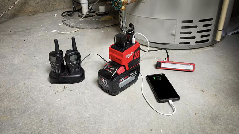 Devices connected to power inverter