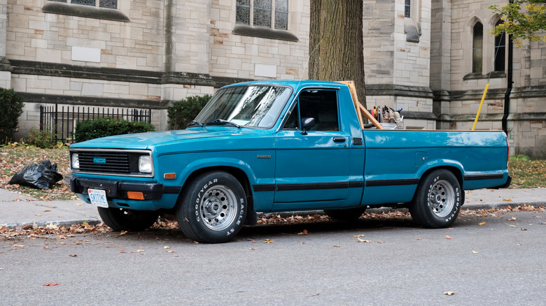 blue Mazda B2200