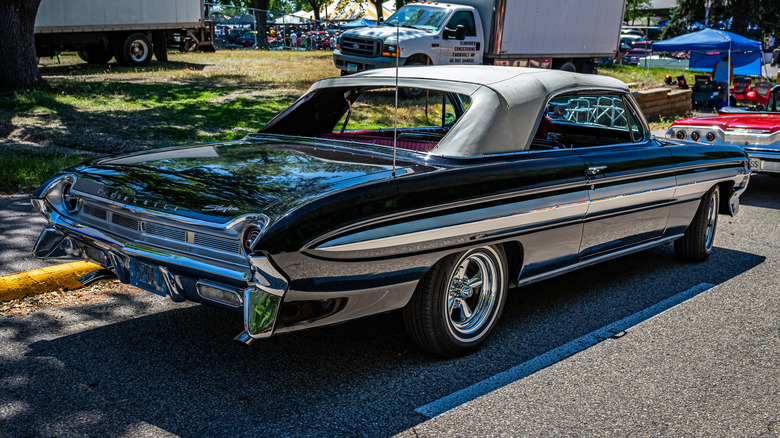 1961 Oldsmobile Starfire