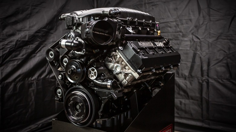 Direct Connection 1500 HEMI Crate Engine