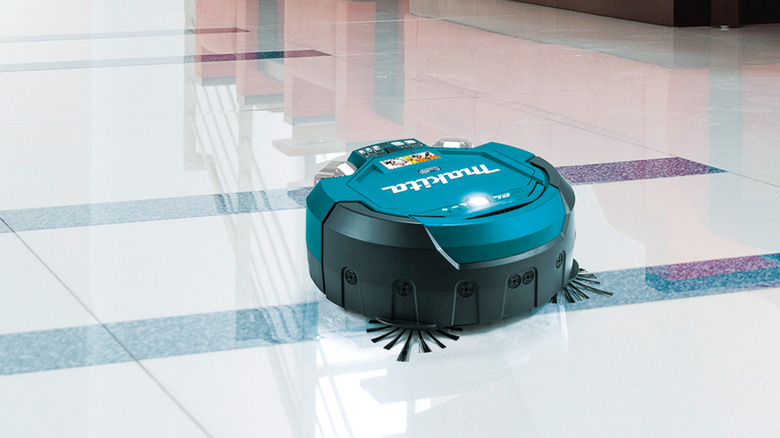 robotic vacuum cleaning floor